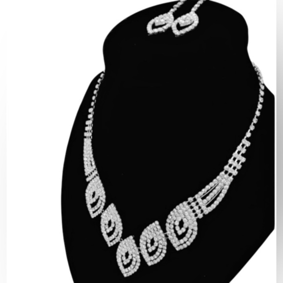 New Christina Collection Rhinestone Necklace and Earrings 3 piece Set - Picture 2 of 6